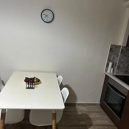 Apartment George & Lambros - *